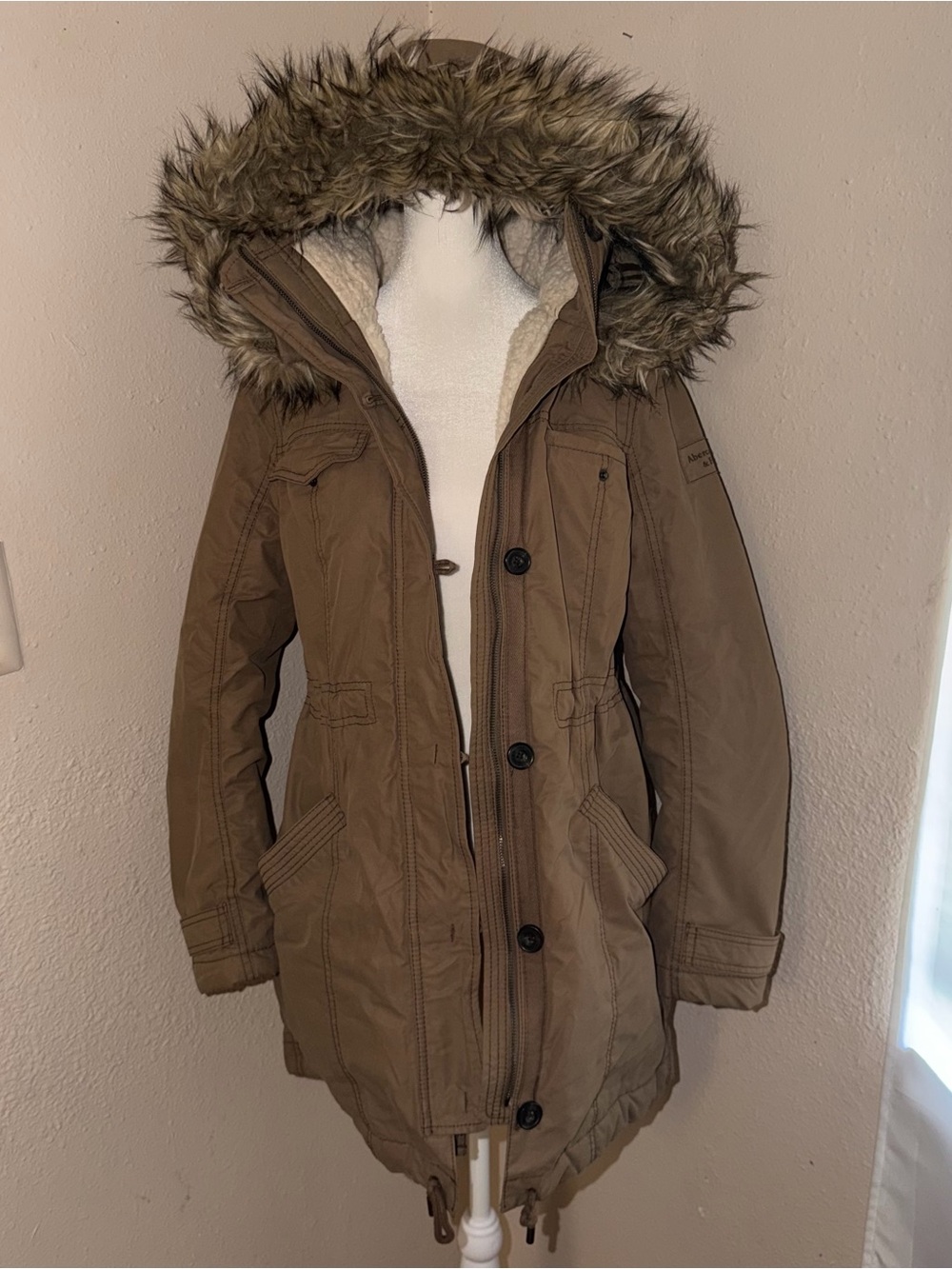 Vintage Y2K Abercrombie & Fitch 2000s Faux Fur Lined + Hooded Parka Jacket